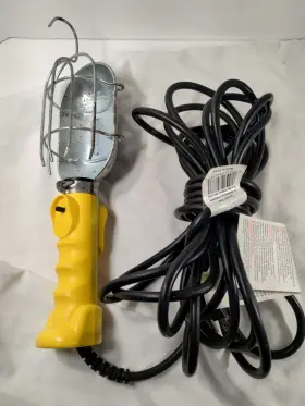 Ba-425 Bayco 017398346733 75 Watt Incandescent Work Light 25 Ft. Swivel Cord Brand New