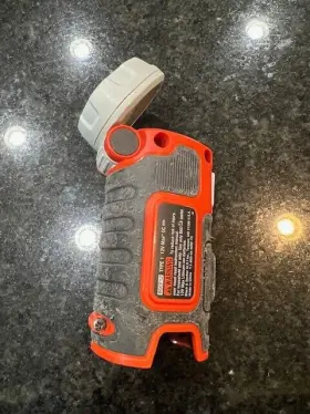 Bdcf12 Black Decker And Rechargeable Led Flash Light - No Battery