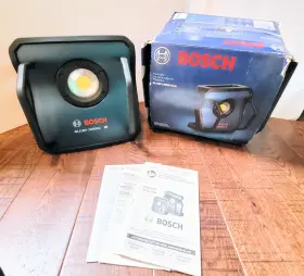 Gli18v-10000c Bosch Led Jobsite Light Floodlight High Power 10 000 Lumen