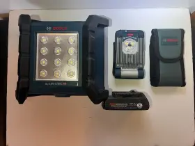 Gli18v-1200cn Bosch 2 Used Lights Plus Slim Pack Battery. No Charger