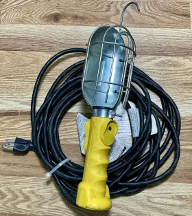 750-814 Commercial Electric Incandescent Trouble Light 25ft Fast Shipping