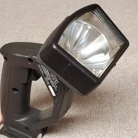 981976-001 Craftsman Flashlight 15.6 Volt Cordless Worklight