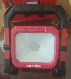 Cmxelaympl1026 Craftsman 2000 Lumens Led Work Light Water Resistant Fold Flat