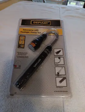 Defiant 943777200775 New Telescoping Led Flashlight And Magnetic Pickup Tool