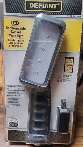 Defiant 997004660533 Led Rechargeable Swivel Work Light 200 Lumens Magnetic Base New Sealed