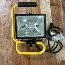 E164806 Designers Portable Work Light 500 Watt Works Great