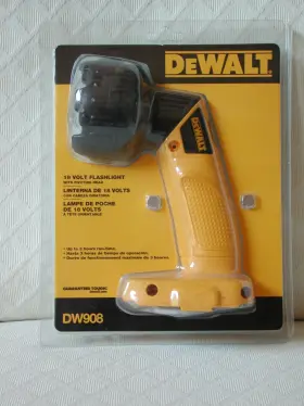 Dw908 Dewalt 028875009089 New Sealed 18v Flashlight