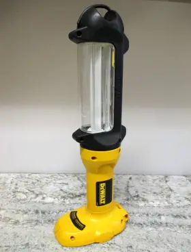 Dc527b Dewalt Dc527 18v Volt Heavy Duty Fluorescent Work Area Light Flashlight Vg Cond