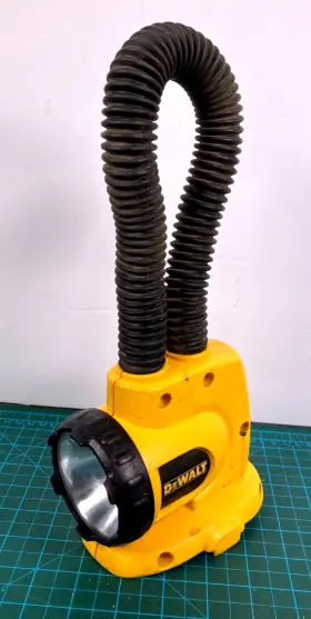 Dw919 Dewalt Dc919 18v Flexible Cordless Flashlight Bare Tool Tested Working