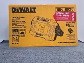 Dcl077d1 Dewalt Led Compact Task Light 2ah Battery And Charger