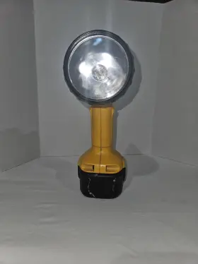 Dw-902 Dewalt Dw902 - 9.6 Volt Cordless Flashlight Work Light Tool With Battery Works