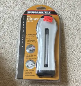 Durabuilt Vec162d8 3-led Slimlight Flashlight Silver/black Batteries Included