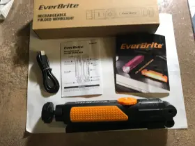 Everbrite 820909795926 Led Rechargeable Work Light 800lm Cob Foldable Flashlight Magnetic