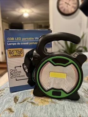 Greenbrier 639277237118 Cob Led Portable Work Light-2 Light Sources Side 60 Lumens/front 100 Lumens