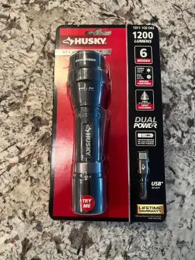 1200-hm Husky 1200 Lumens Dual Power Led Rechargeable Focusing Flashlight