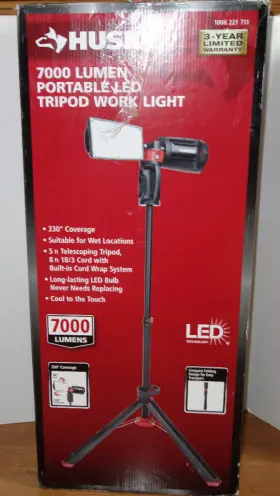 7901304012 Husky 7000 Lumen Portable Corded Led Work Light Tripod Rotating Adjustable Head