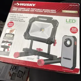 1509 Husky 956117201103 Lumen Led Portable Worklight And 300 Pocket Spotlight