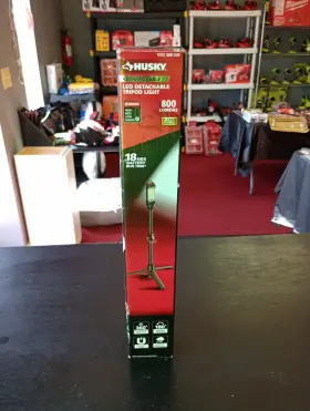 Husky 956117201837 Rechargeable Led Detachable Tripod Light 800 Lumens Brand New Free Shippin