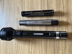 Spt-1861 Husky 10000 Lumens Dual Power Rechargeable Led Aluminum Handheld Flashlight