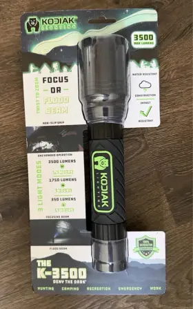 23207-09bj01 Kodiak Lighting K-3500 3500 Lumen Led Flashlight Adjustable Focus Black/green