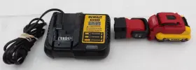 Mcl510 Mac Tools 12v Work Light With Dewalt 3ah Battery And Charger