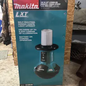 Dml810 Makita 18v X2 Lxt Cordless Upright L.e.d. Area Light Only