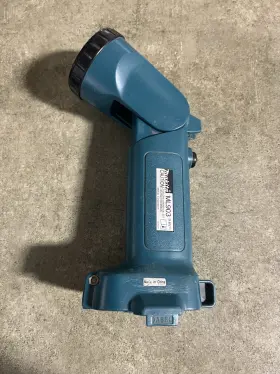 Ml903 Makita New Flashlight 9.6v Only No Battery