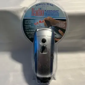 Et500c Mark Feldstein 789683003095 The Illuminator Led Flashlight And Radio National Catastrophe Preparation