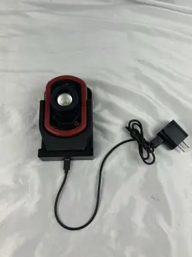 Maxxeon 629203009001 Maxxbeam Workstar 900 Led Worklight With Wireless Charging Zoom Lens