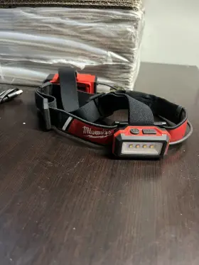 2115-20 Milwaukee 2115-21 Usb Rechargeable Low-profile Headlamp