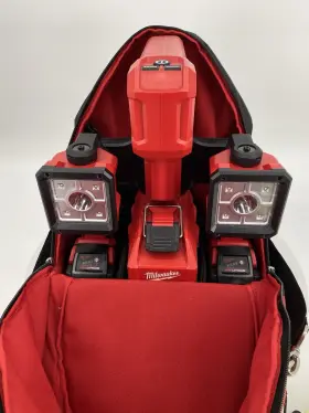 2122-20 Milwaukee M18 High Demand Utility Bucket Light Kit W 3 Batteries Bag And Charger