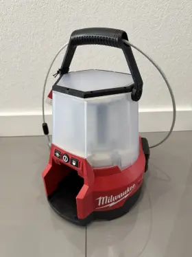 2147-20 Milwaukee M18 Radius Cpt Site Light With One-key Twist Lock Bare Tool