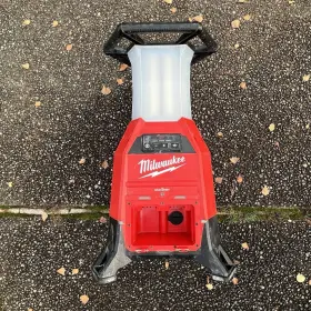 2150-20 Milwaukee M18 Radius 9000 Lumens Worklight -