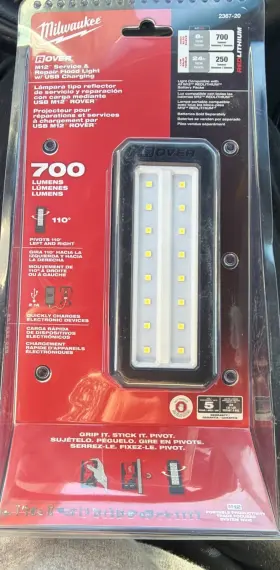 2367-20 Milwaukee 6426 Tool M12 Rover Service And Repair Flood Light With Usb Charging