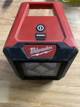 Milwaukee 744110343229 Used M 12v 1000 Lumens Li-ion Rover Led Compact Flood Light Tool-only