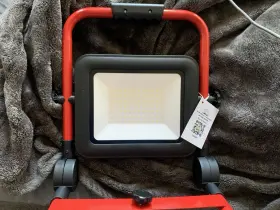 18-21v Milwaukee Mlb5sp Portable Led Cordless Worklight Adjustable Brightness Red Black