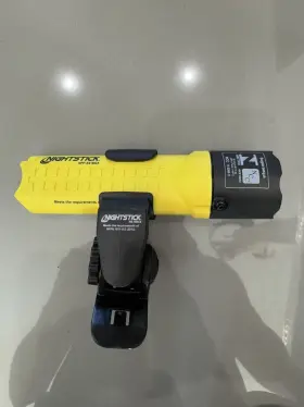 Xpp-5418gx-k01 Nightstick Intrinsically Safe Led Light And Multi-angle Mount