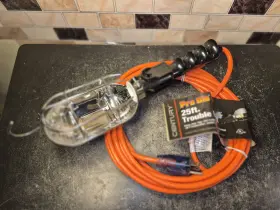 Pro Glo 661899108804 Century 25ft Trouble Light Heavy-duty Type 16/3 Sjtw -40 13a-125v New
