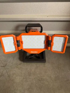 R8696 Ridgid 313022098079 Cordless Hybrid Led Panel Light Tool Only
