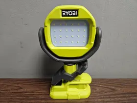 Pcl663 Ryobi 033287201822 One 18v Cordless Led Clamp Light Tool Only
