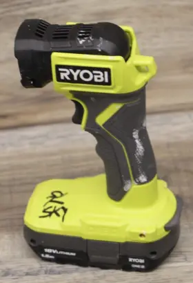 Pcl660b Ryobi One 18v Cordless Led Light Pcl660 With 1.5ah Battery