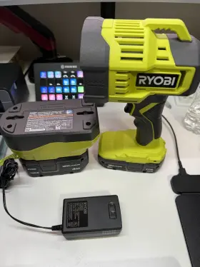 Pcl661 Ryobi One 18v Cordless Led Spotlight With 2 And 4 Ah Batteries