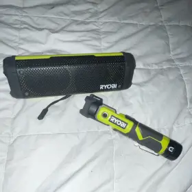 Rflp650 Ryobi 4v Rechargeable Led Flashlight Bluetooth Speaker And 2pk Batteries