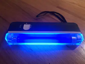 Fl998bl Se 2-in-1 Portable Uv Blacklight / Led Torch Light With Lanyard And Batteries