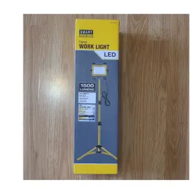 370-5447 Smart Electrician Led Worklight 1500 Lumens Adjustable Tripod Weather Resistant