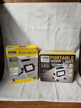 Gt-504-a Smart Electrician Single Head Portable Led Work Light - 1200 Lumens Lot Of 2