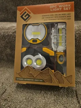 Smartgear 030698068228 3 Piece Work Light Set Led Nib Requires Aa Batteries