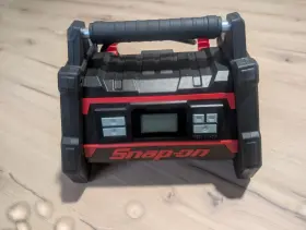 19200730 Snap-on 18v Cordless Tire Inflator With Side Lights And Digital Display Red/black