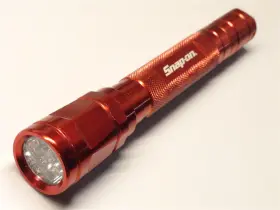 692172 Snap-on Flashlight Aluminum Six Led Lamps 2x Aa Cell Minor Damage Read Desc