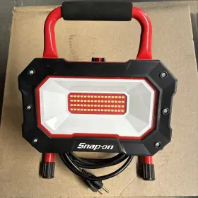 Snap-on 692458 Portable Work Light 2700 Lumens Led 35-watt Indoor Outdoor